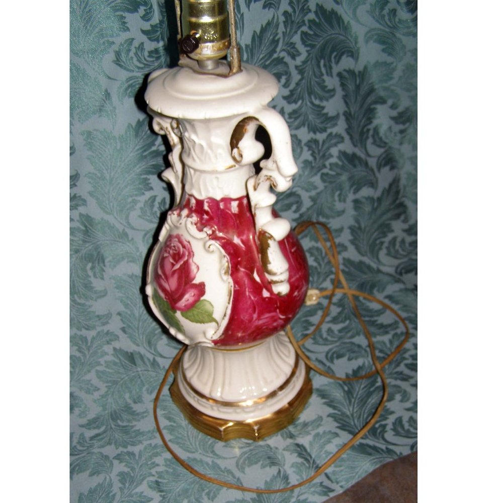 💡 RARE Working Antique 1940s Victorian Style Ceramic Rose Urn LAMP BASE by… - Picture 10 of 13
